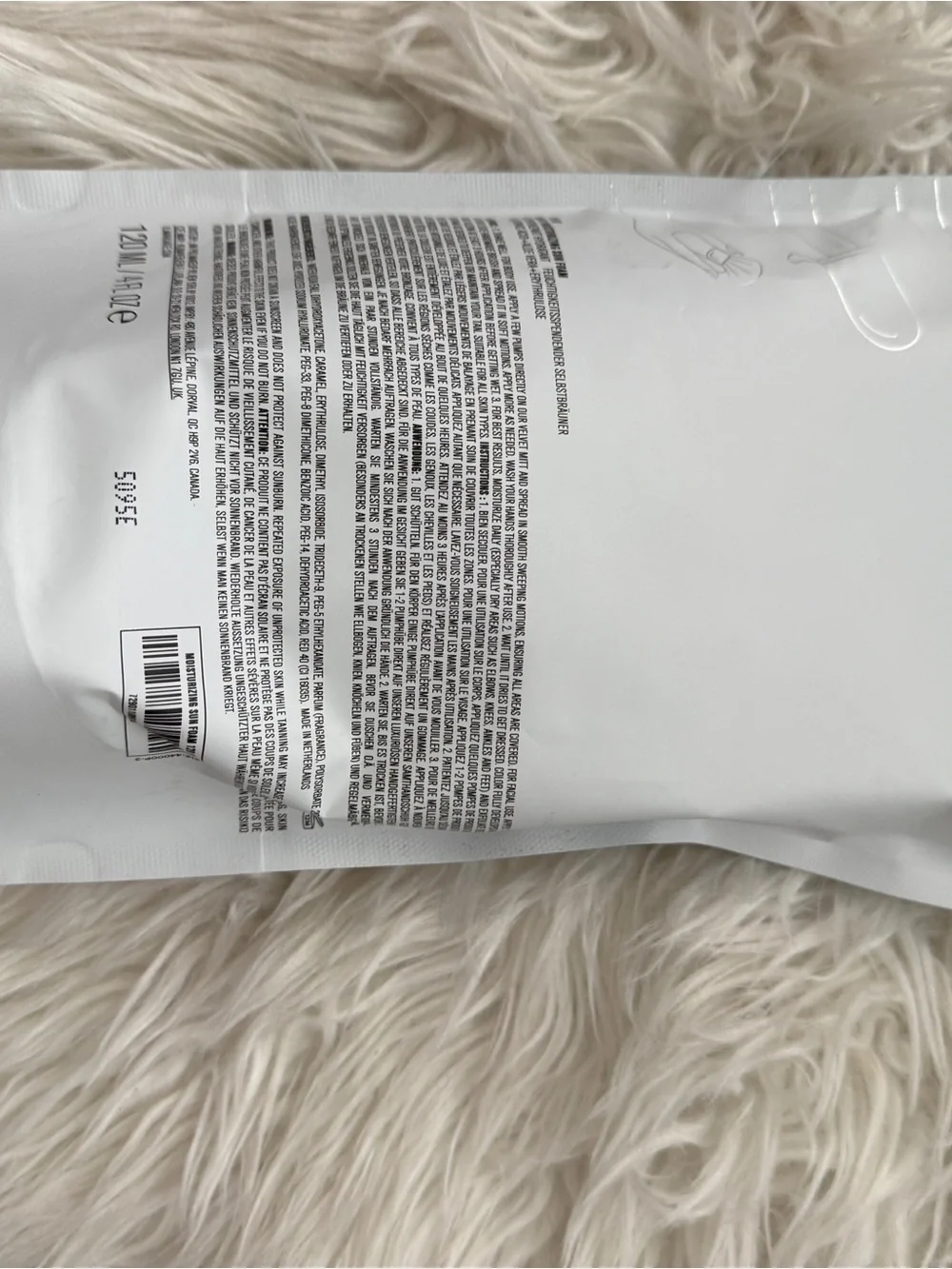 IL MAKIAGE SKIN  Magic Moisturizing Sun Foam - White Packaging
